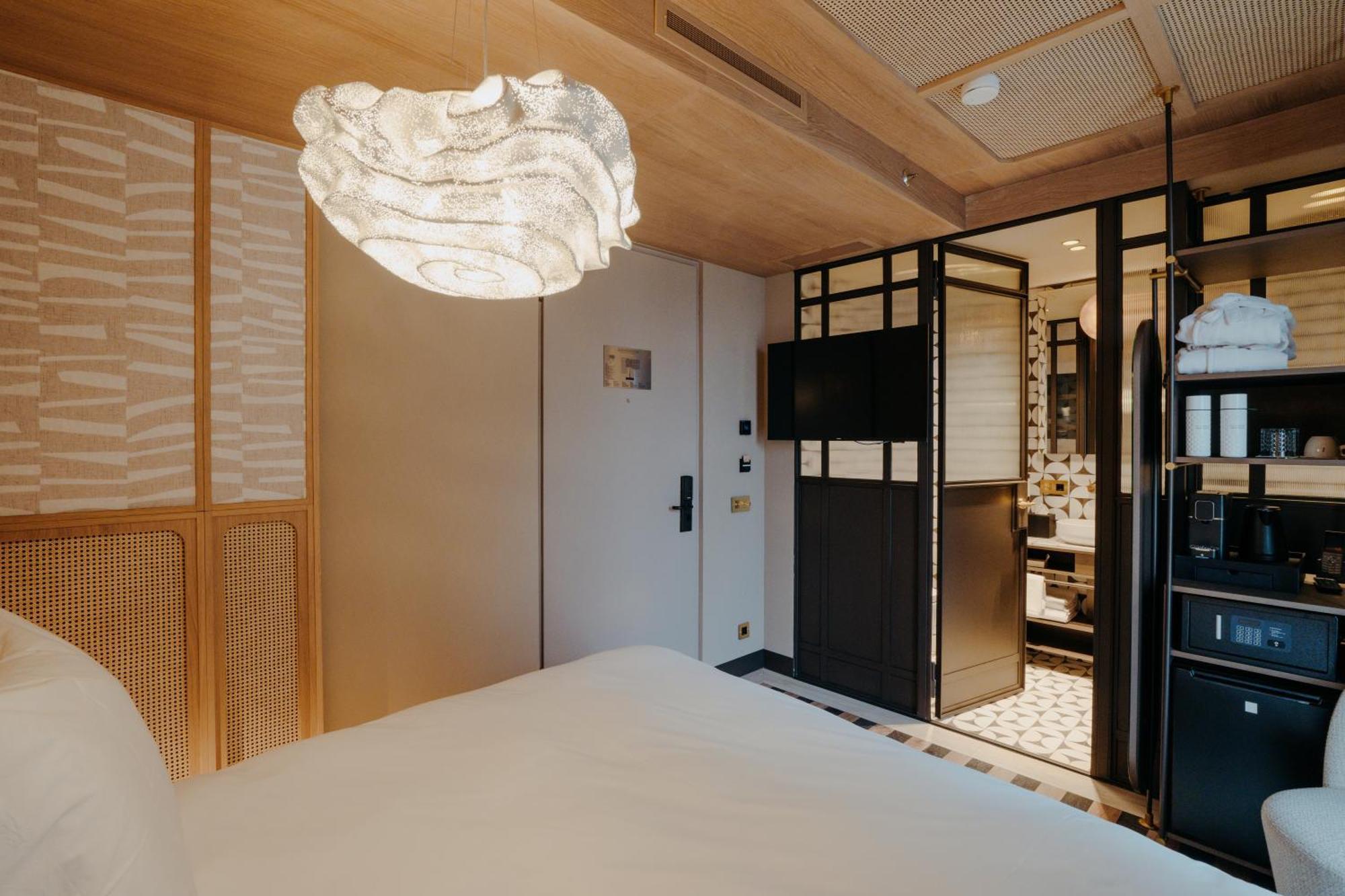 The Diamond Amsterdam Hotel Exterior photo
